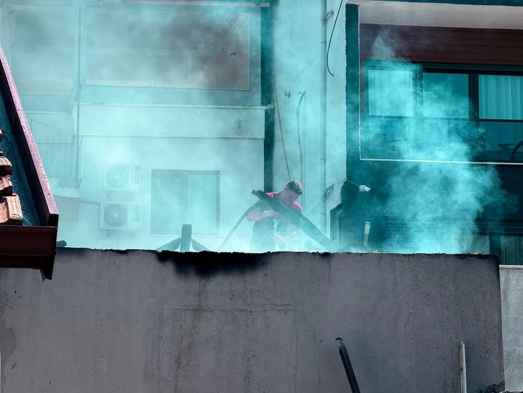 Fethiye'de Tek Katlı Evde Çıkan Yangın Mahalleliyi Korkuttu