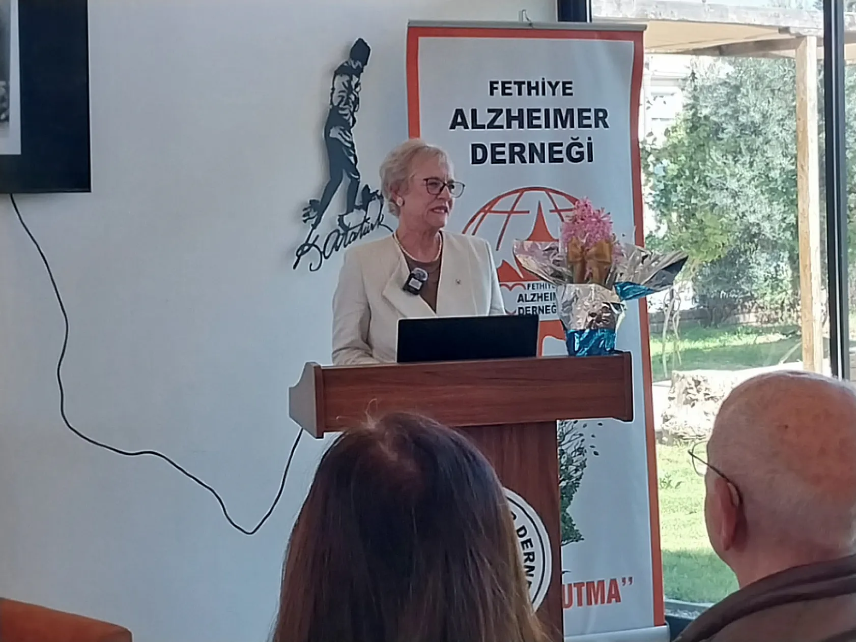 Fethiye Alzheimer Derneği seminerinde 'Dayanışma kültürü ve gönüllülük' konuşuldu