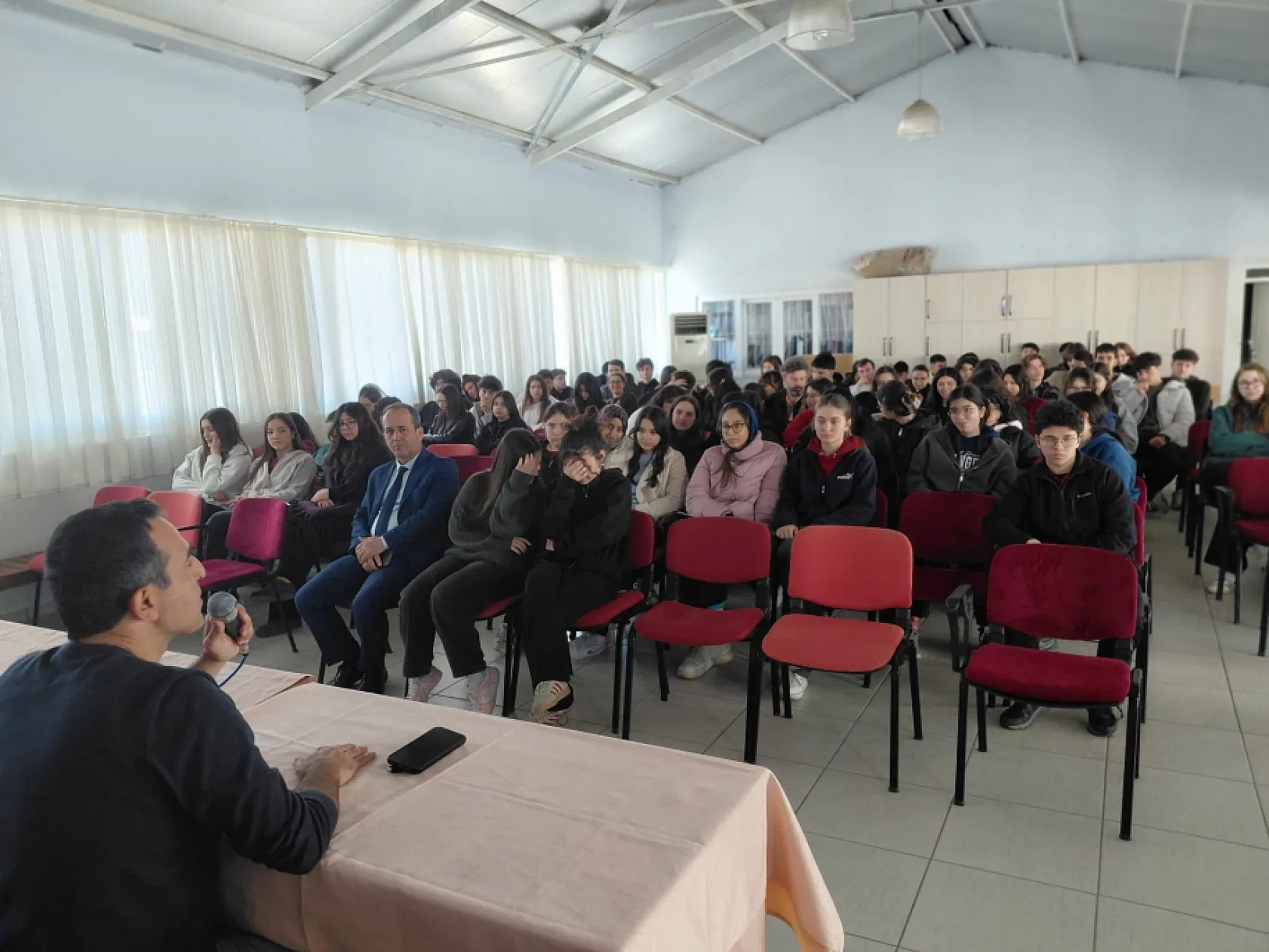 Fethiye'de 'Gençlik 360 Eğitim Programı' ile 2 Bin 500 öğrenciye eğitim