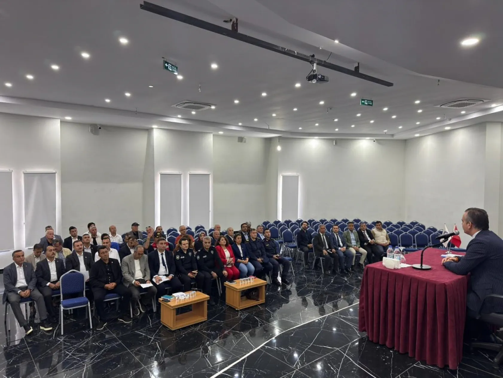 Fethiye'de Kaymakam Akkaya başkanlığında 'Muhtarlar Toplantısı' gerçekleştirildi