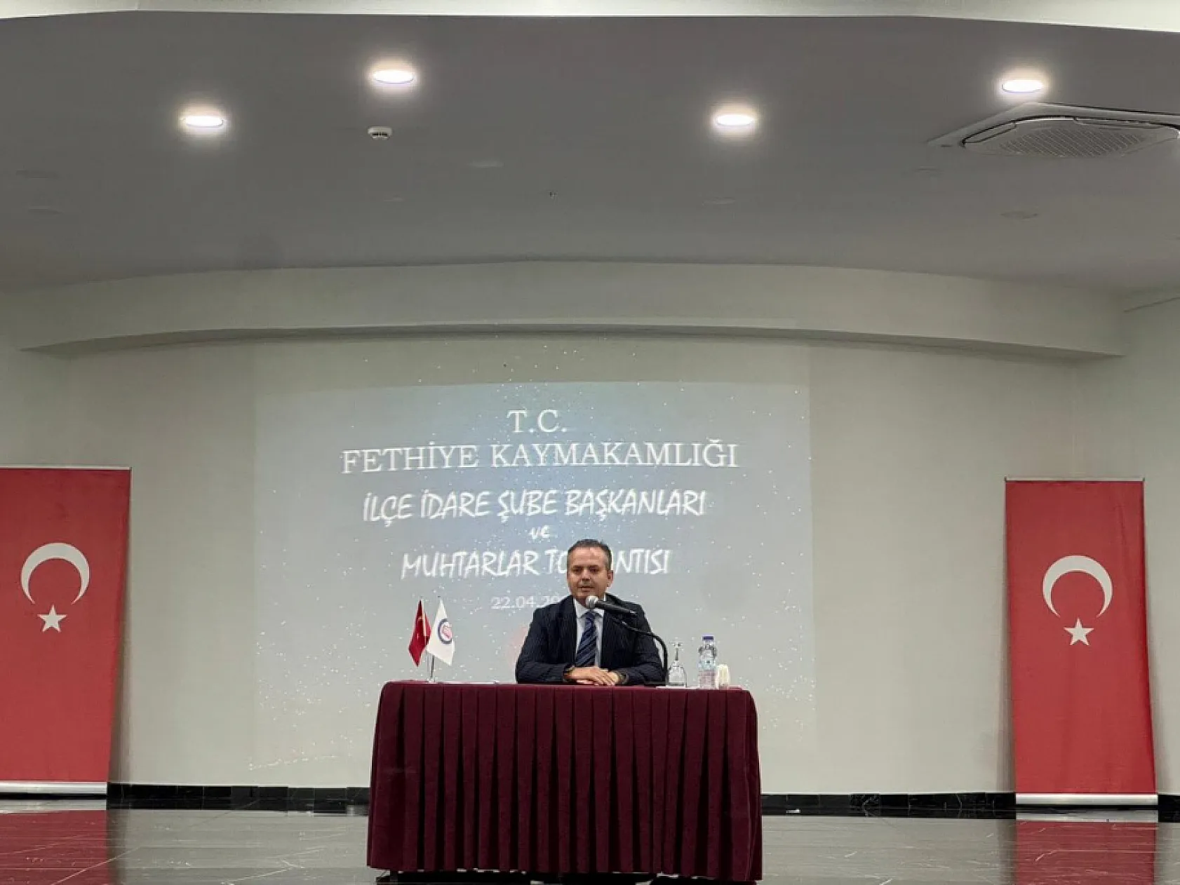 Fethiye'de Kaymakam Akkaya başkanlığında 'Muhtarlar Toplantısı' gerçekleştirildi