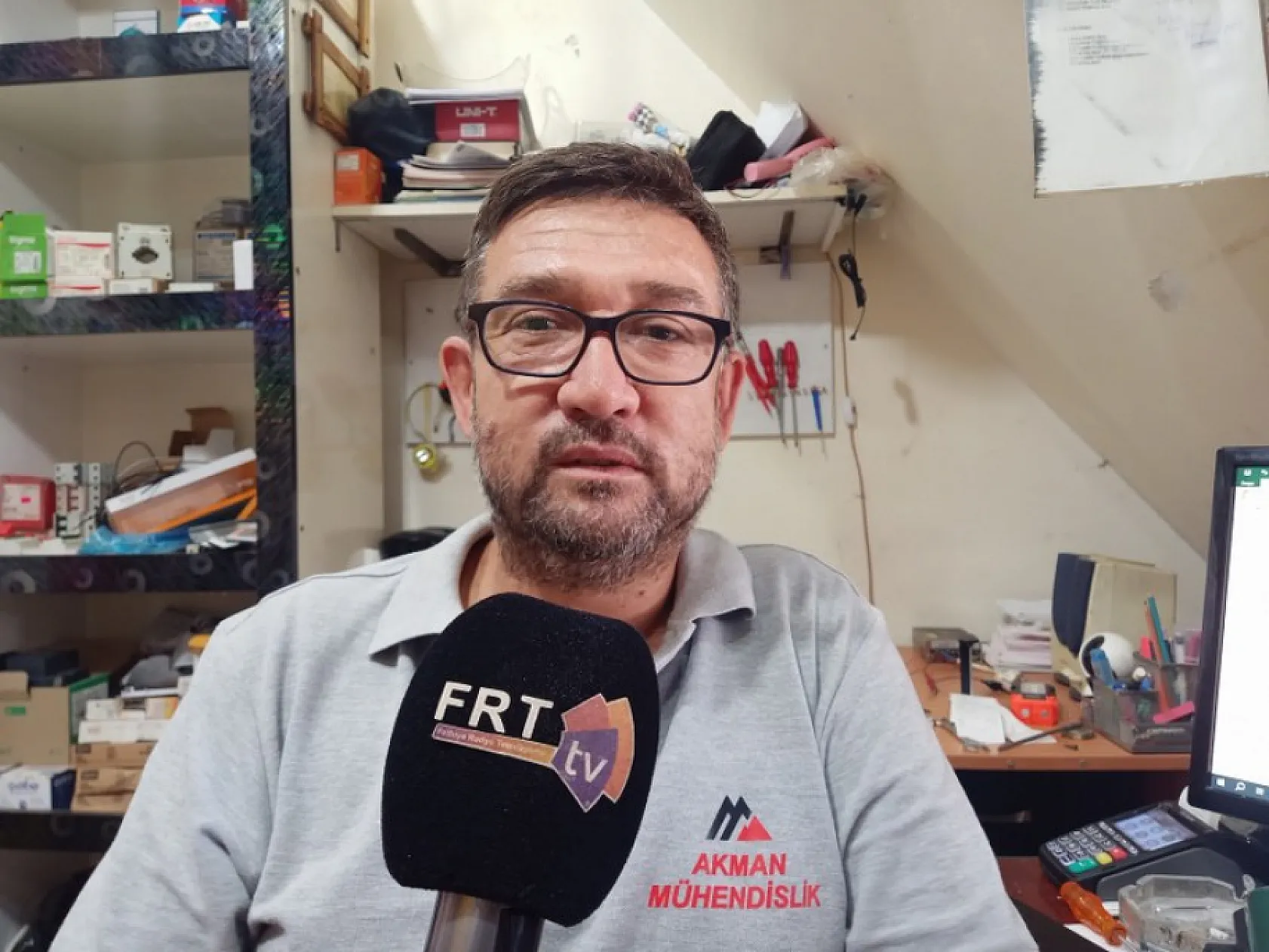 Fethiye'de elektrikçi Erol, 'Eskiden atılan ürünler şimdi tamir ediliyor'