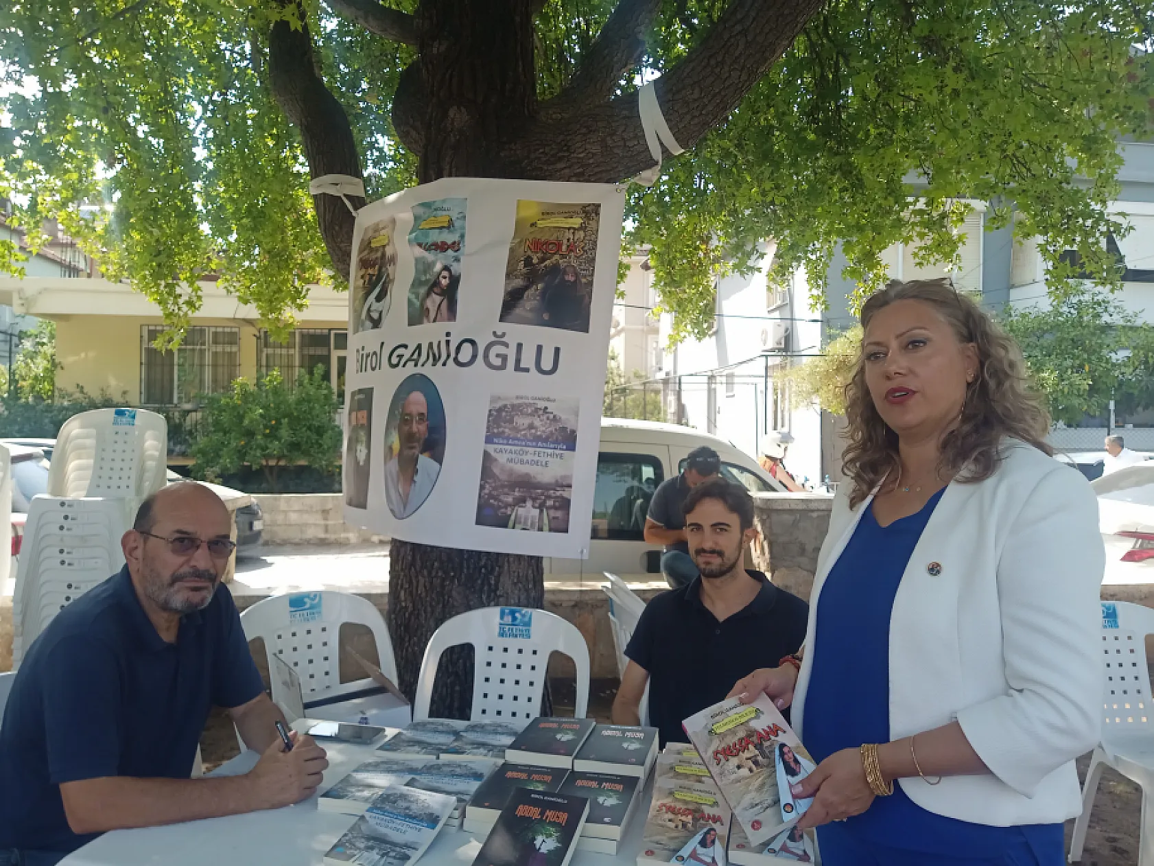 ADD Fethiye Şubesi'nden Eğitime Büyük Destek: 'Cumhuriyetin Çocuklarına Sahip Çıkıyoruz' Kermesi Yoğun İlgi Gördü