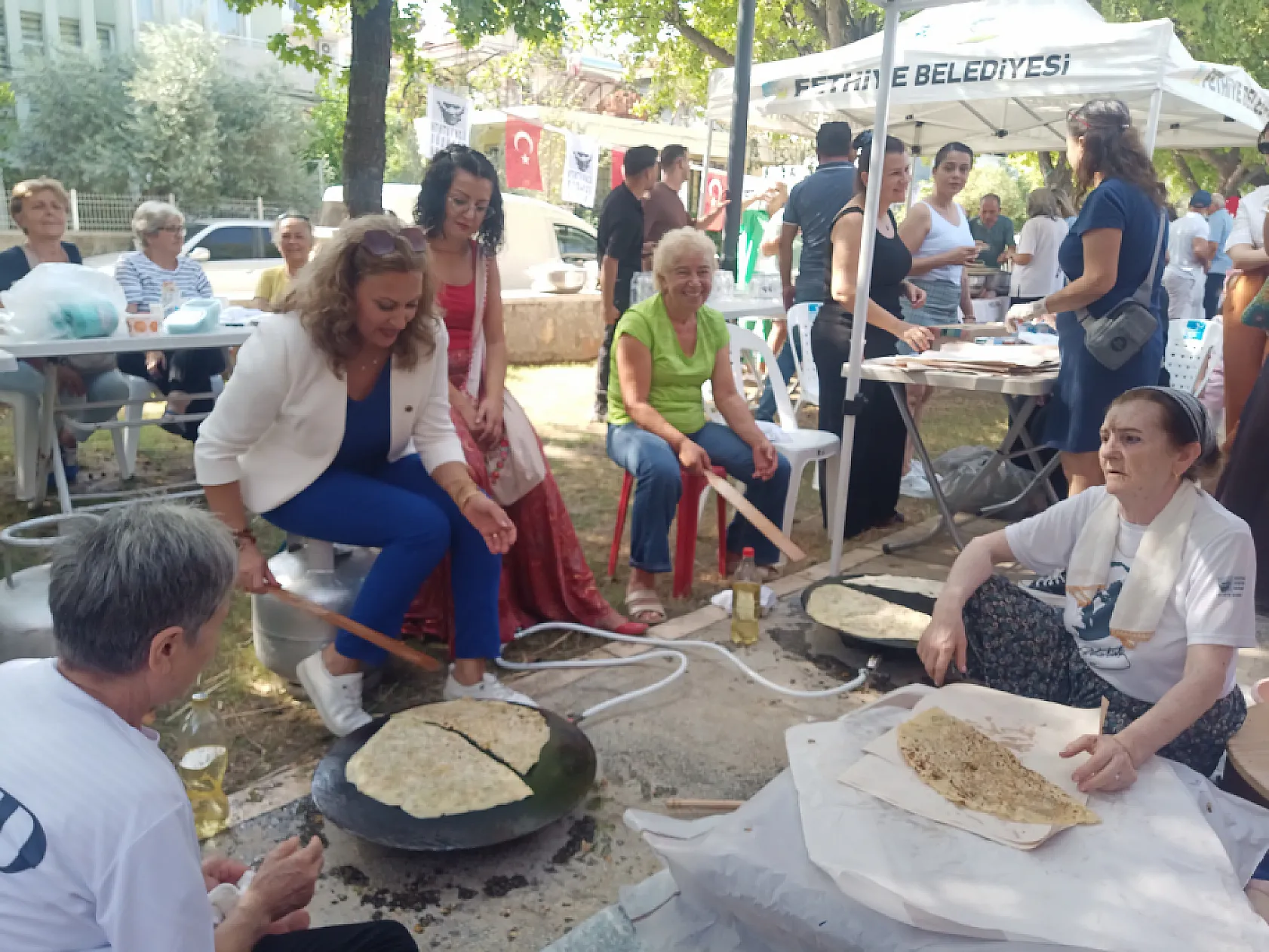 ADD Fethiye Şubesi'nden Eğitime Büyük Destek: 'Cumhuriyetin Çocuklarına Sahip Çıkıyoruz' Kermesi Yoğun İlgi Gördü