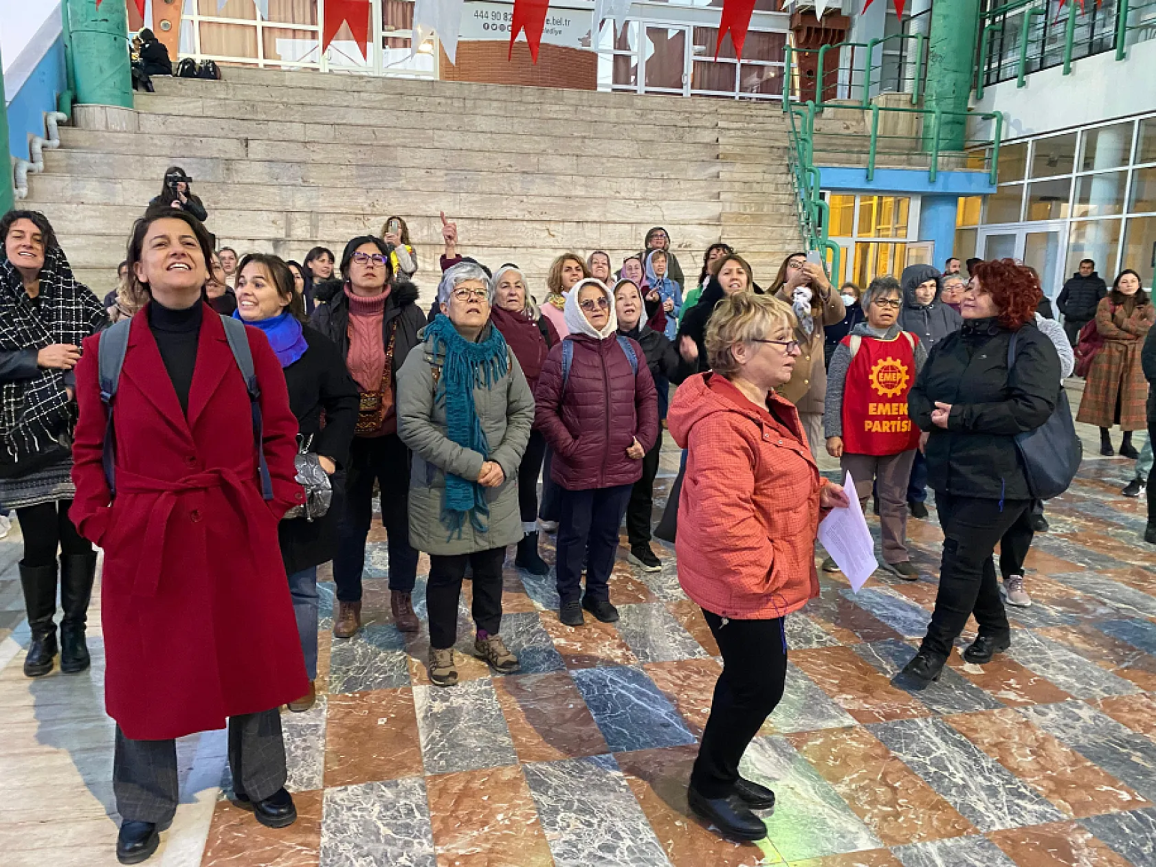 Fethiye'de Kadınlar, 'Şiddet, İstismar Tehdidi Altında Yaşamayı REDDEDİYORUZ'