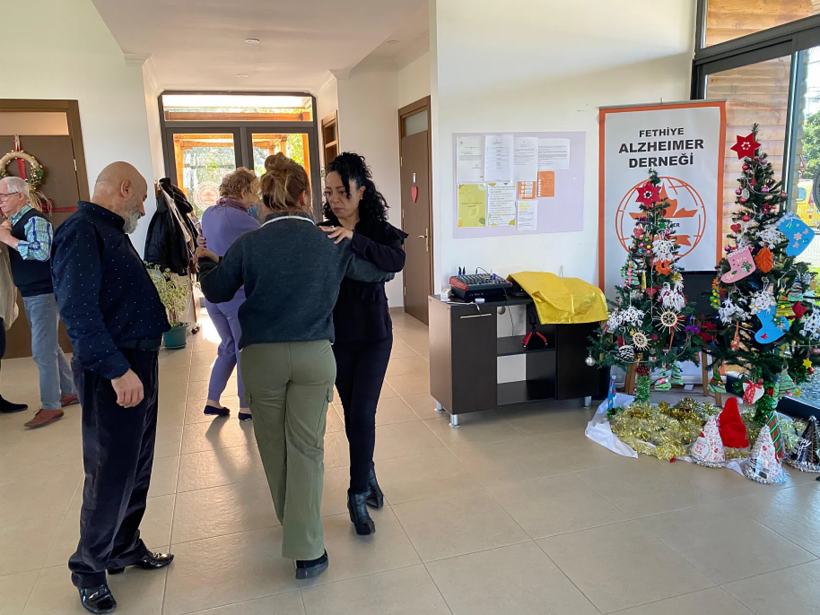 Fethiye Alzheimer Gündüz Yaşam Merkezi'nde Dansla Terapi Etkinliği