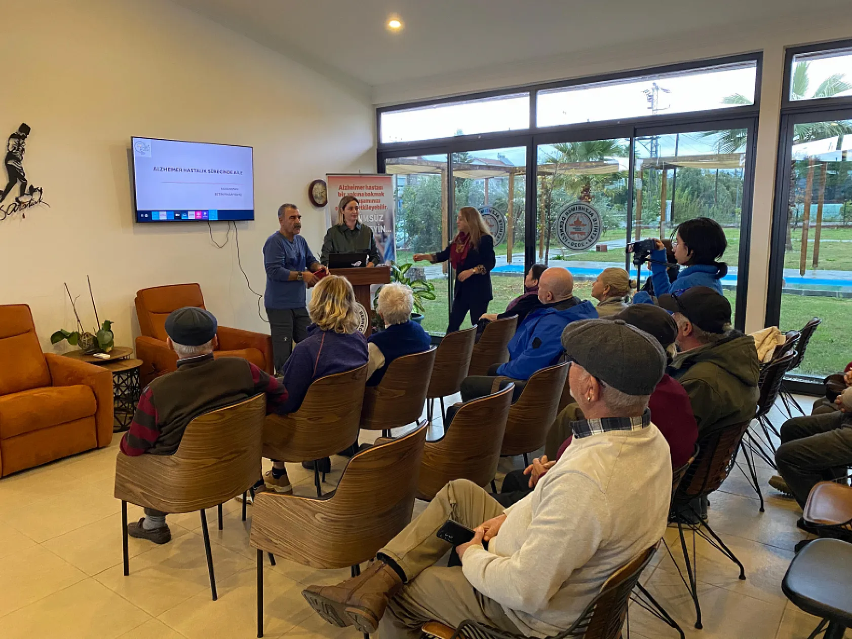 Fethiye'de Alzheimer Hastalık Sürecinde Aile Konulu Seminer Düzenlendi