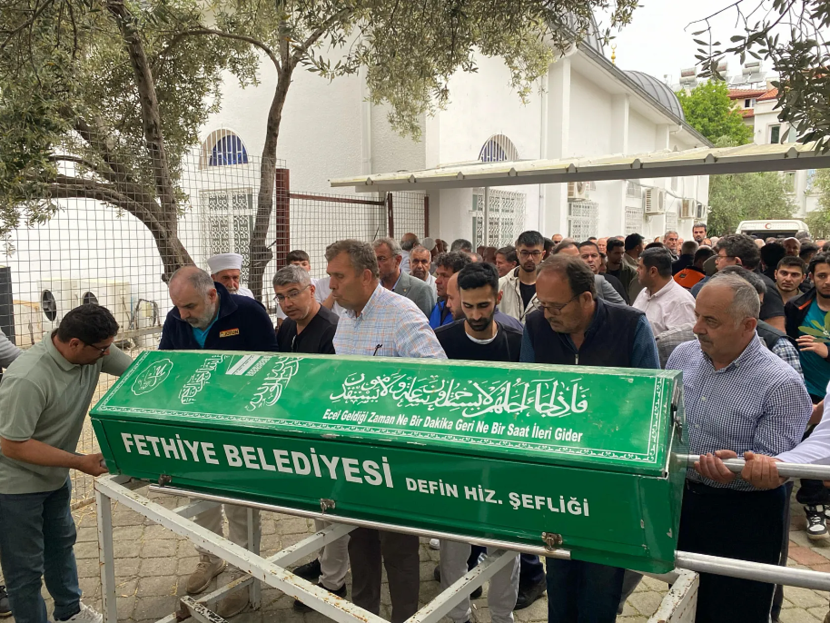 Fethiye'de acı kayıp: Kazım Koçyiğit son yolculuğuna uğurlandı