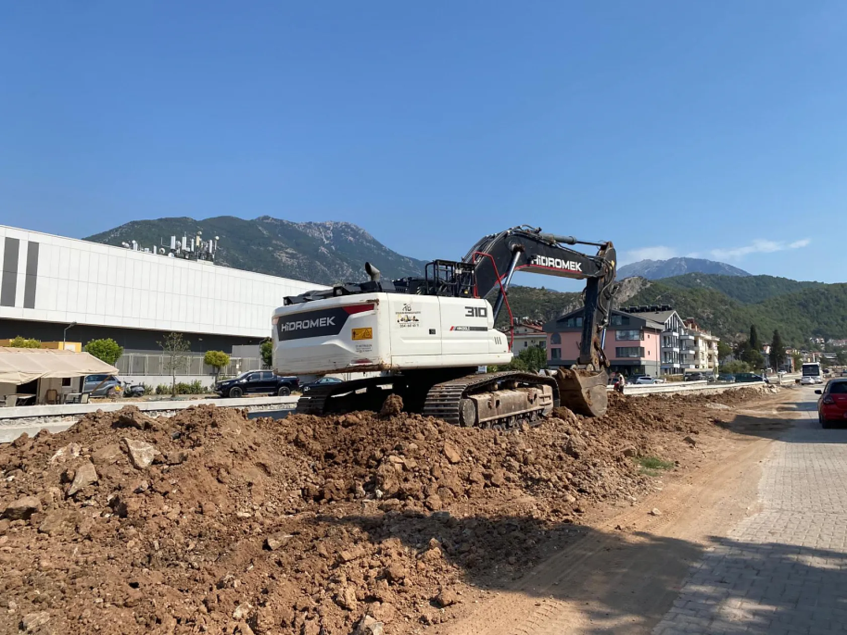 Fethiye'de Toptaş Deresi'nde ıslah çalışmalarında son etap