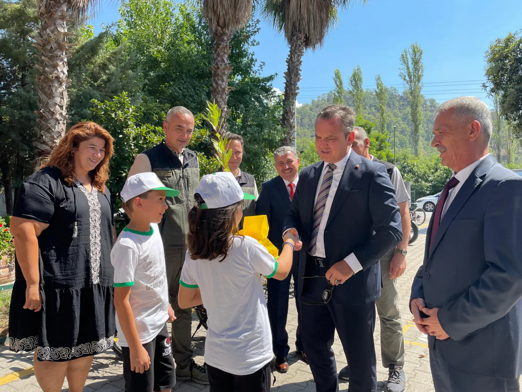 Fethiye'de Öğrencilerle Fidan Dikimi Etkinliği Düzenlendi