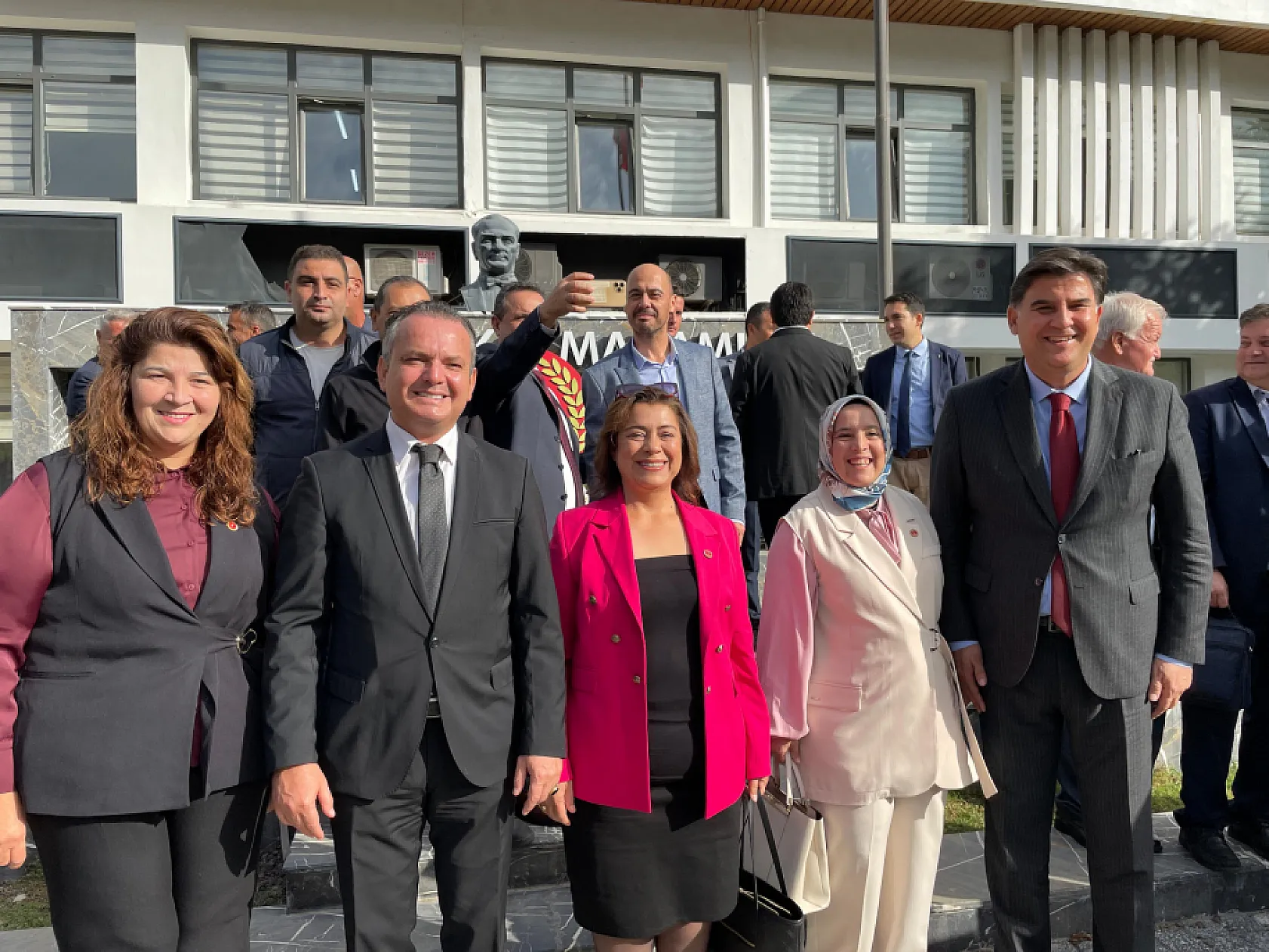 Fethiye'de 19 Ekim Muhtarlar Günü düzenlenen törenle kutlandı