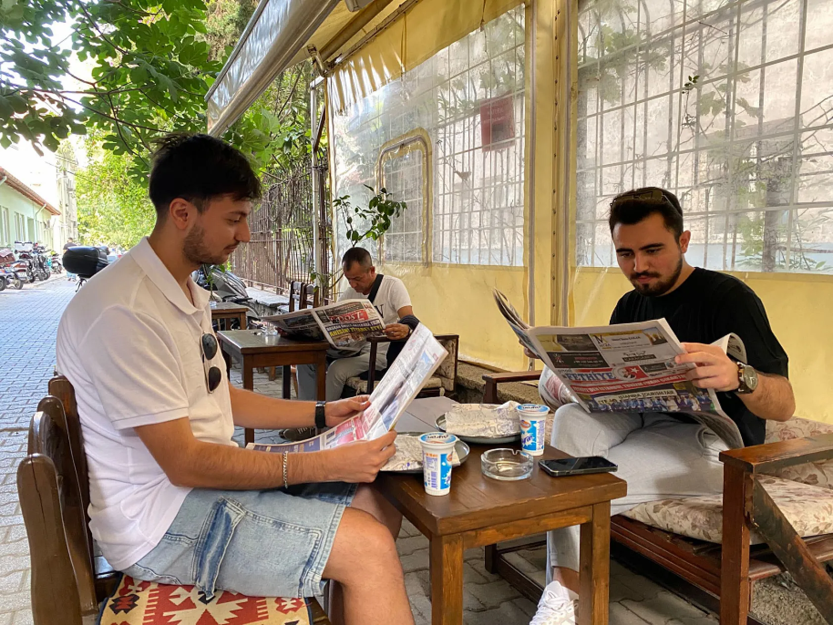 Fethiyelilerin tercihi: Gerçek Fethiye ve Dost gazeteleri