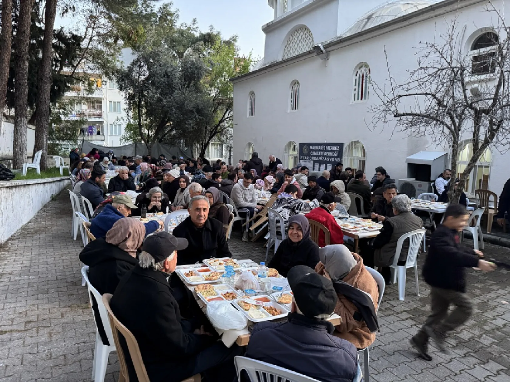 Marmaris'te Enderun usulüyle teravih kılındı