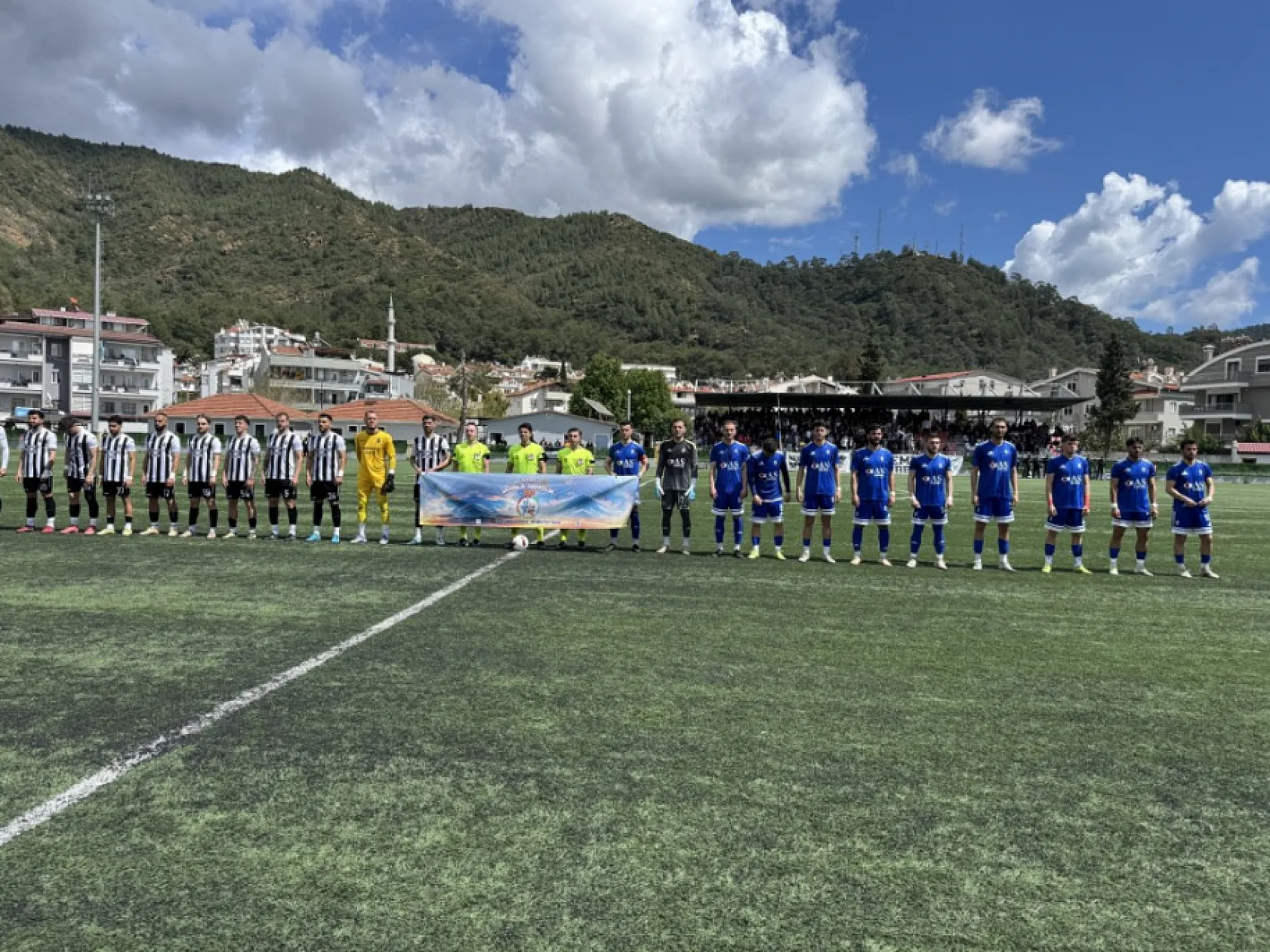 Marmaris Yat Marin MFK, Bucak Belediye Oğuzhanspor'u 3-1 mağlup etti