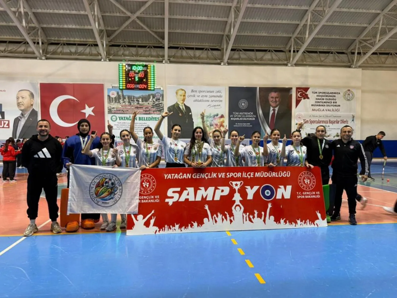 Bodrum Gündoğan hokey takımı birinci lige yükseldi