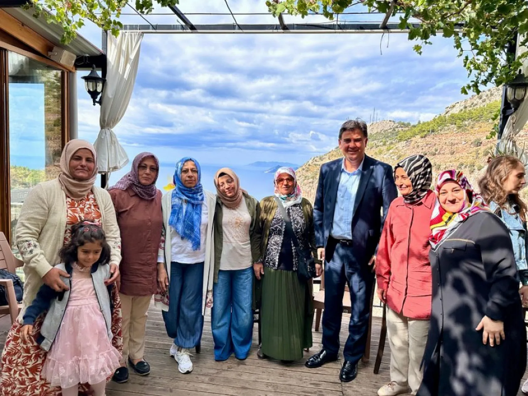 Başkan Karaca, Zihinsel Engellilerle Kahvaltıda Buluştu