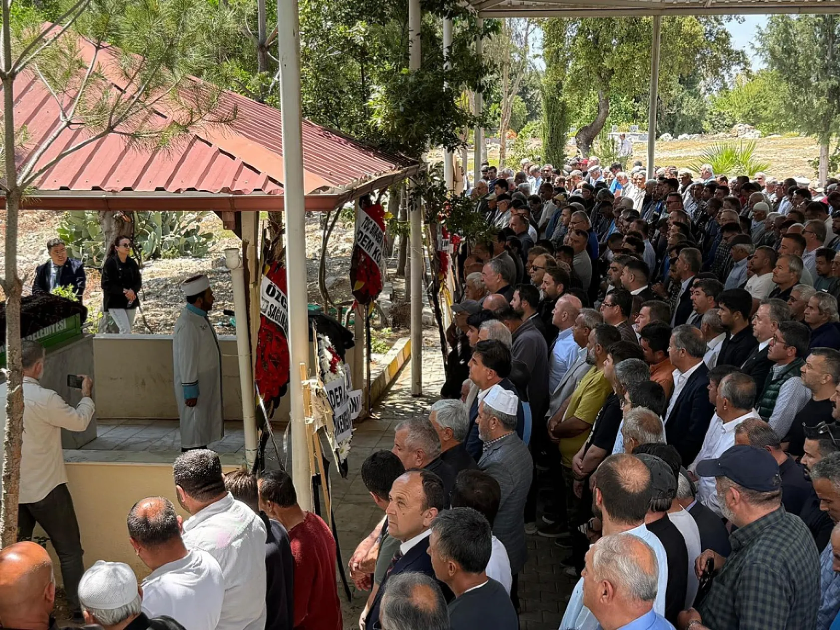 Milletvekili Otgöz'ün Kayınvalidesi Durkadın Irmak Toprağa Verildi