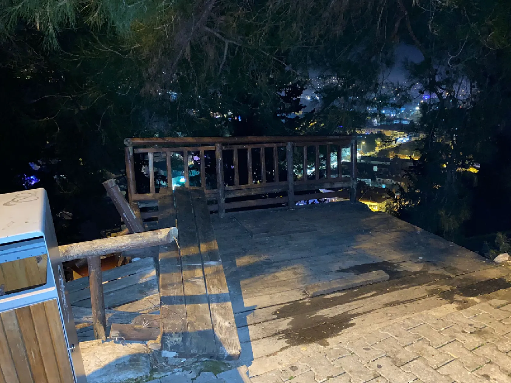 Âşıklar Tepesi'nin Durumu İçler Acısı