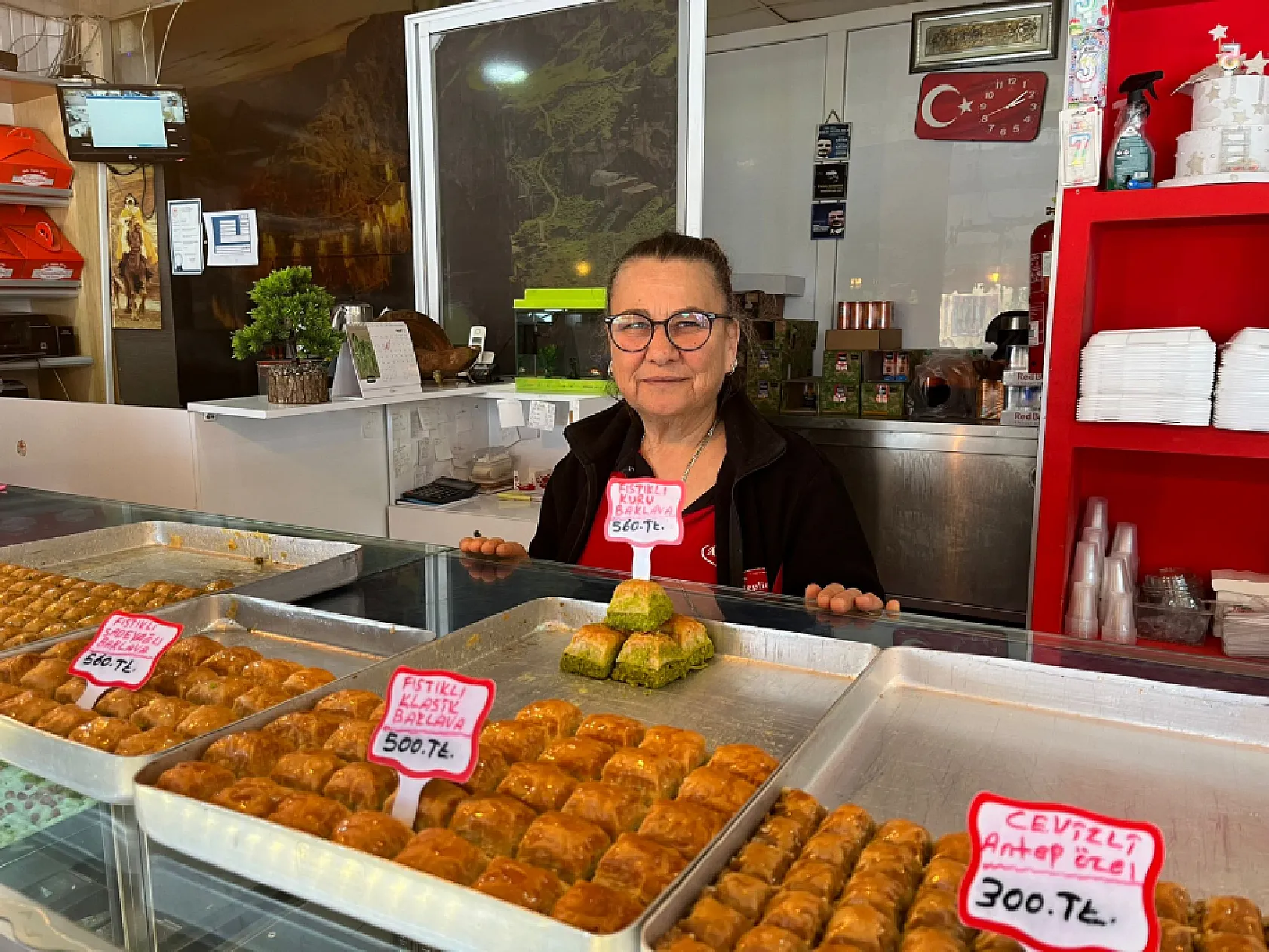 Fethiye'de tatlı fiyatları ne kadar oldu? Fethiyeliler ramazanda tatlı yiyebiliyor mu?