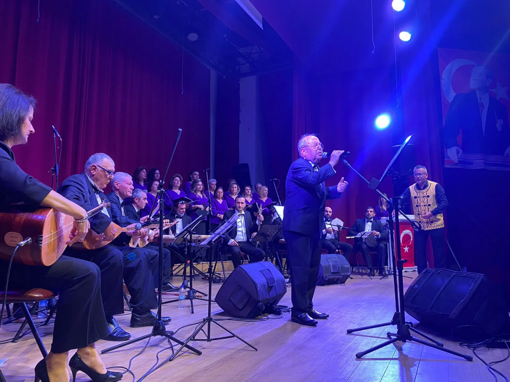 Fethiye'de Türk Halk Müziği korosundan 'Bahar Konseri'