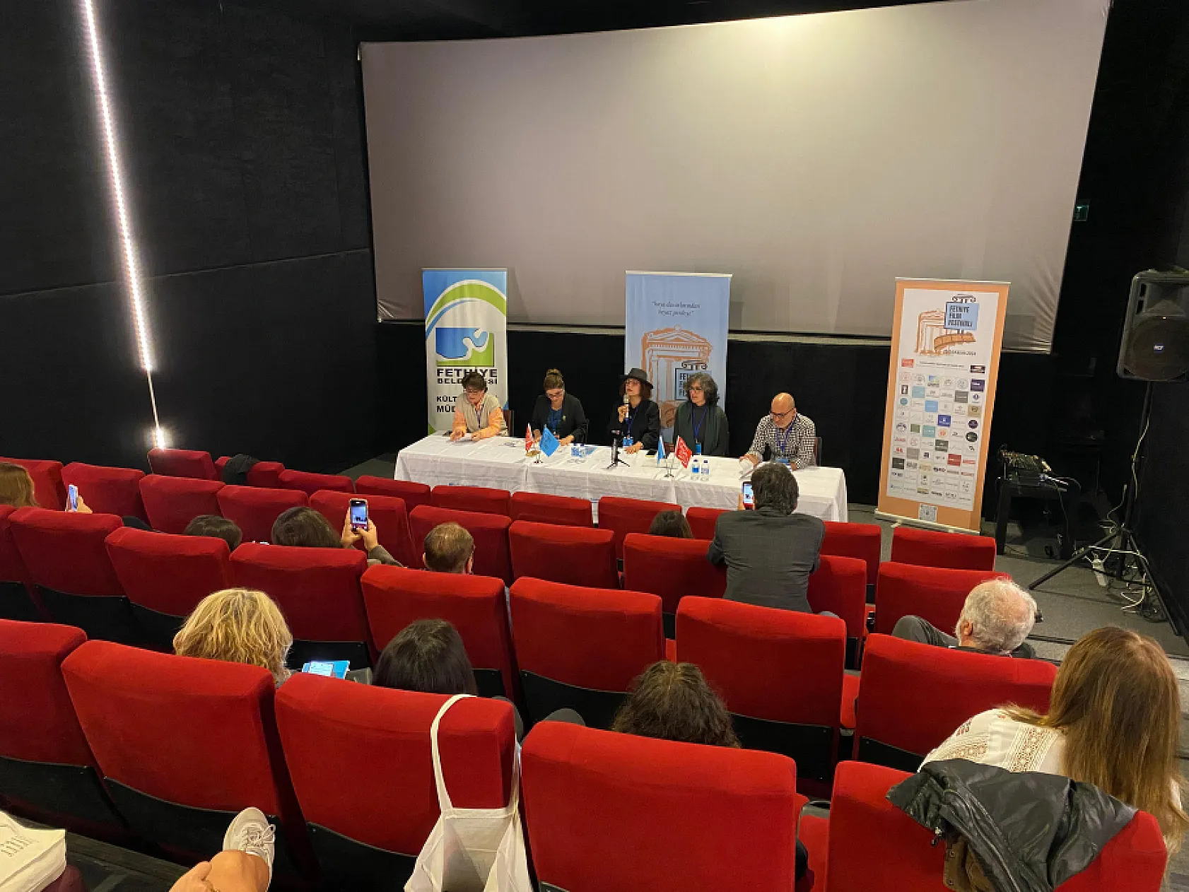 2. Fethiye Film Festivali Aksin Sinemaları'nda Coşkuyla Başladı