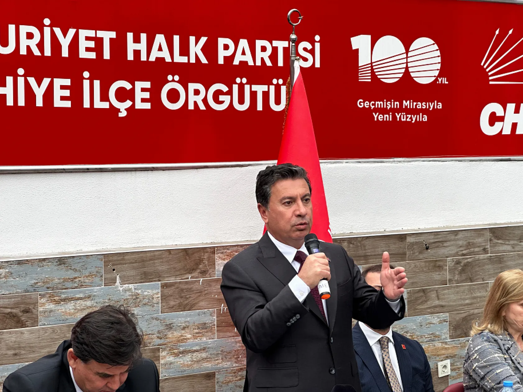 Ahmet Aras'tan CHP Fethiye İlçe Başkanlığına Ziyaret
