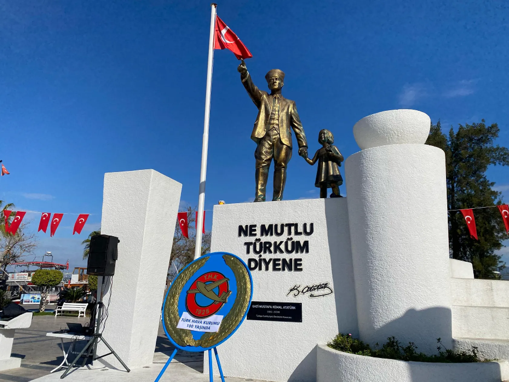 Fethiye'de Türk Hava Kurumu'nun 100. Yılı coşkuyla kutlandı: Gökyüzünde 100 Yıl
