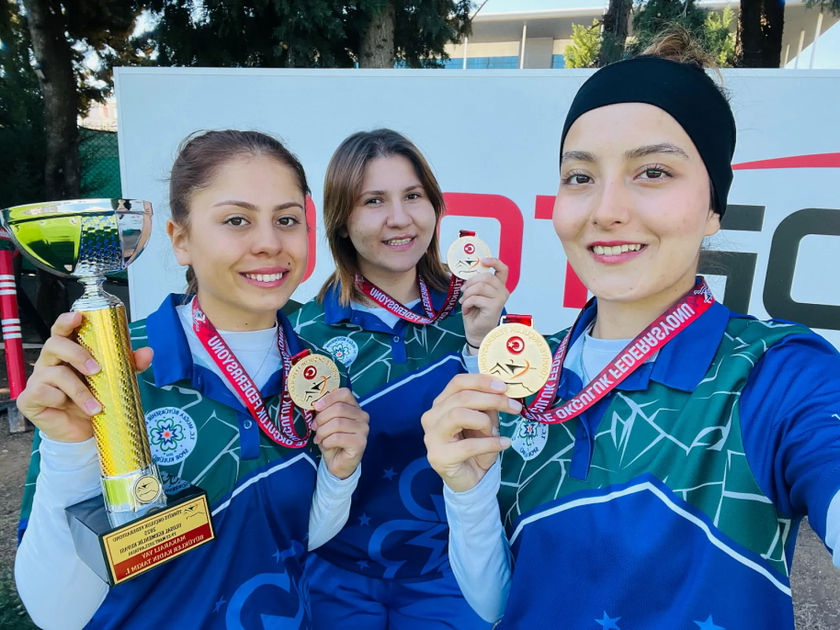 Muğla Büyükşehir Okçuları Antalya'dan birincilik ve üçüncülükle döndü