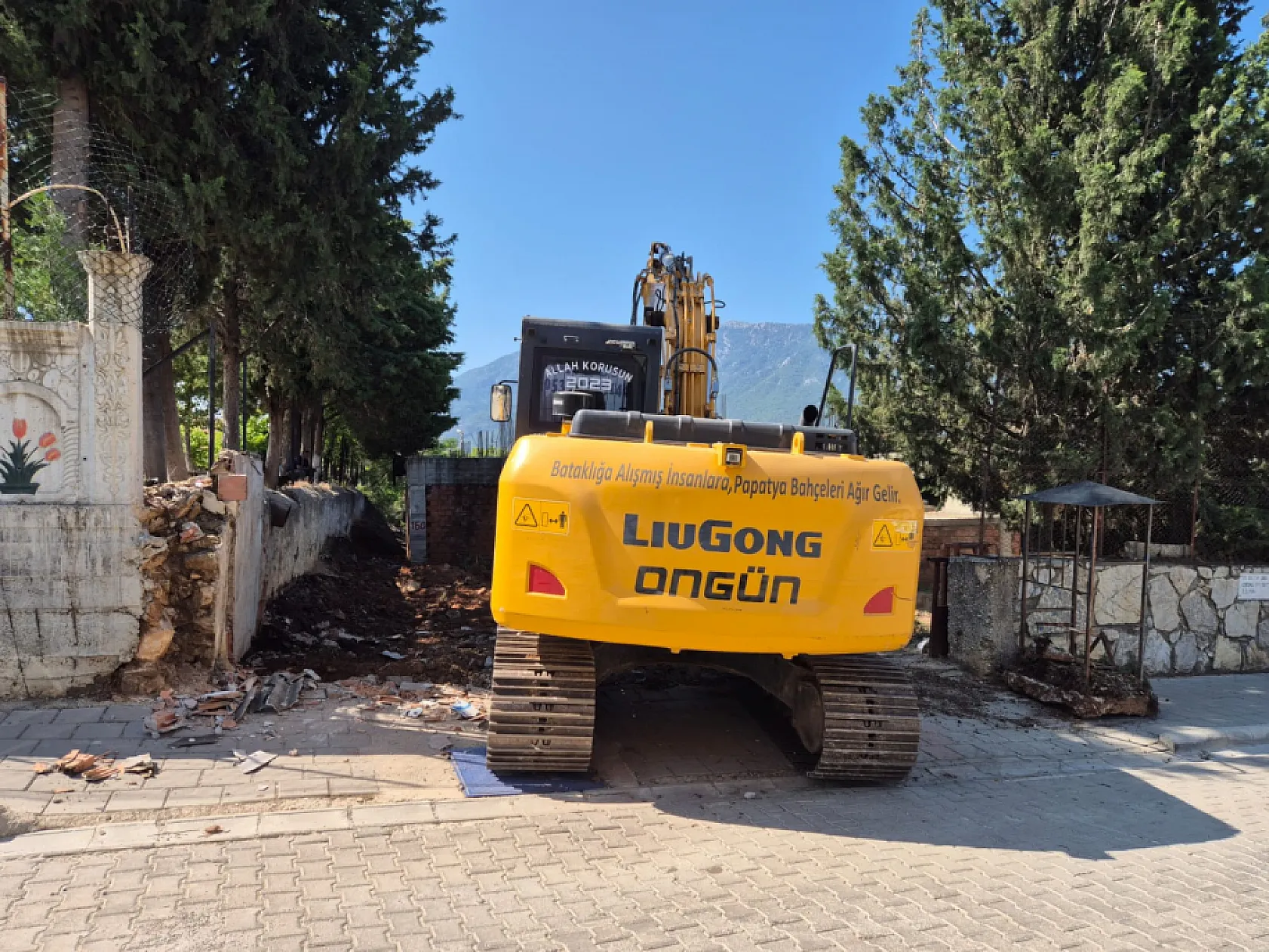 Fethiye'de 15 Yıldır Yapılması Beklenen Karaçulha Ortaokulu'nun Temeli Atıldı