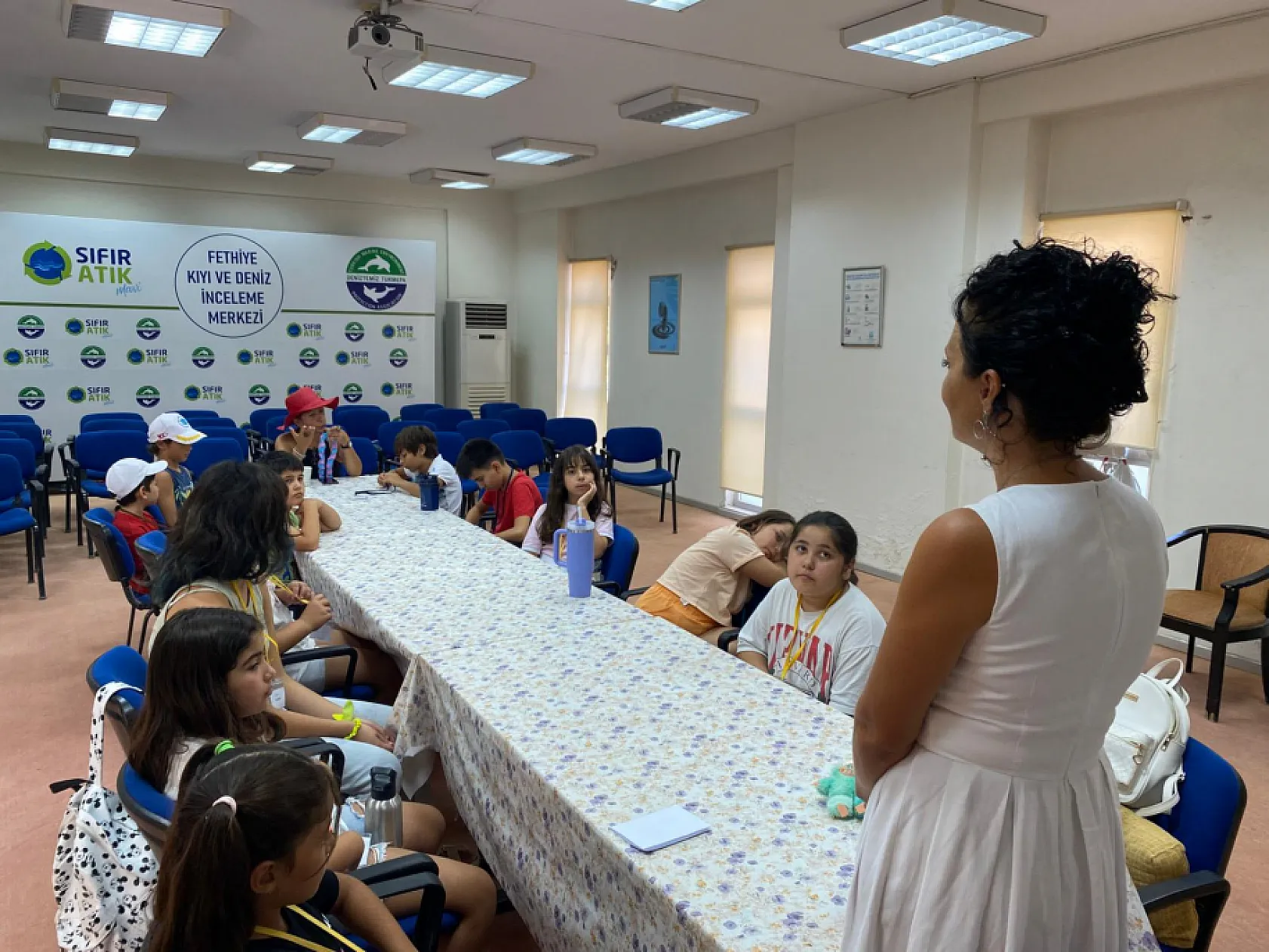 Fethiye'de Yüksek İç Mimar Cansel Yavuz Çocuklara Mesleğini Anlattı