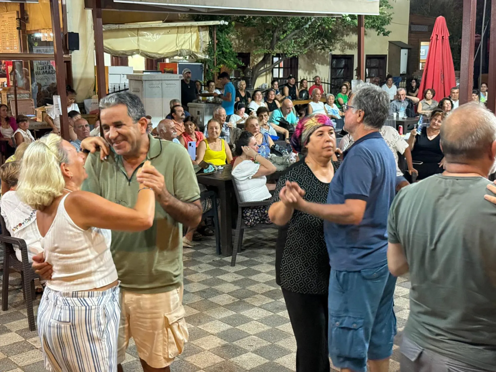 Müzikli Fethiye Akşamları'nda Ali Tunç Sahne Aldı