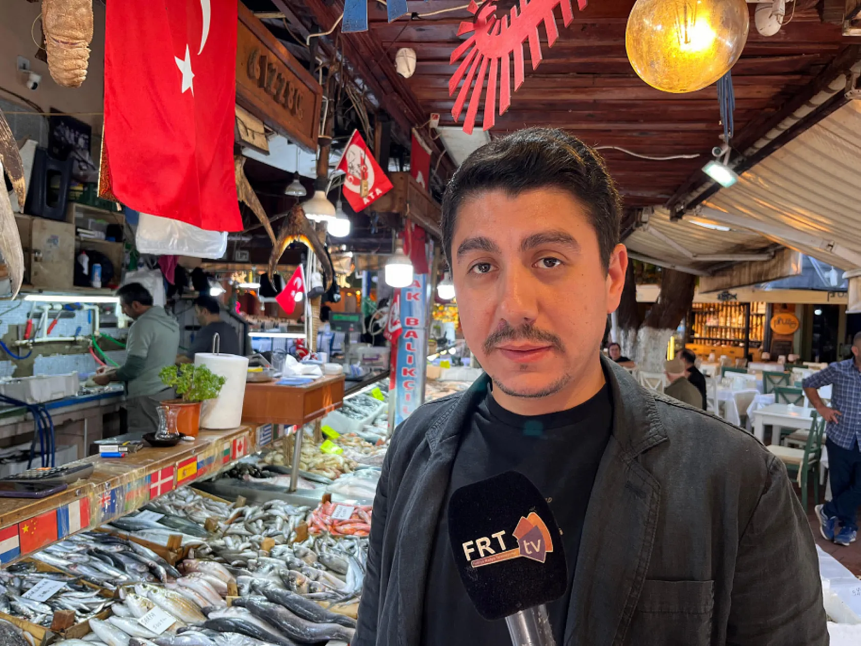 Fethiye'de balık tezgâhları şenlendi: Kış bereketiyle balık bolluğu başladı