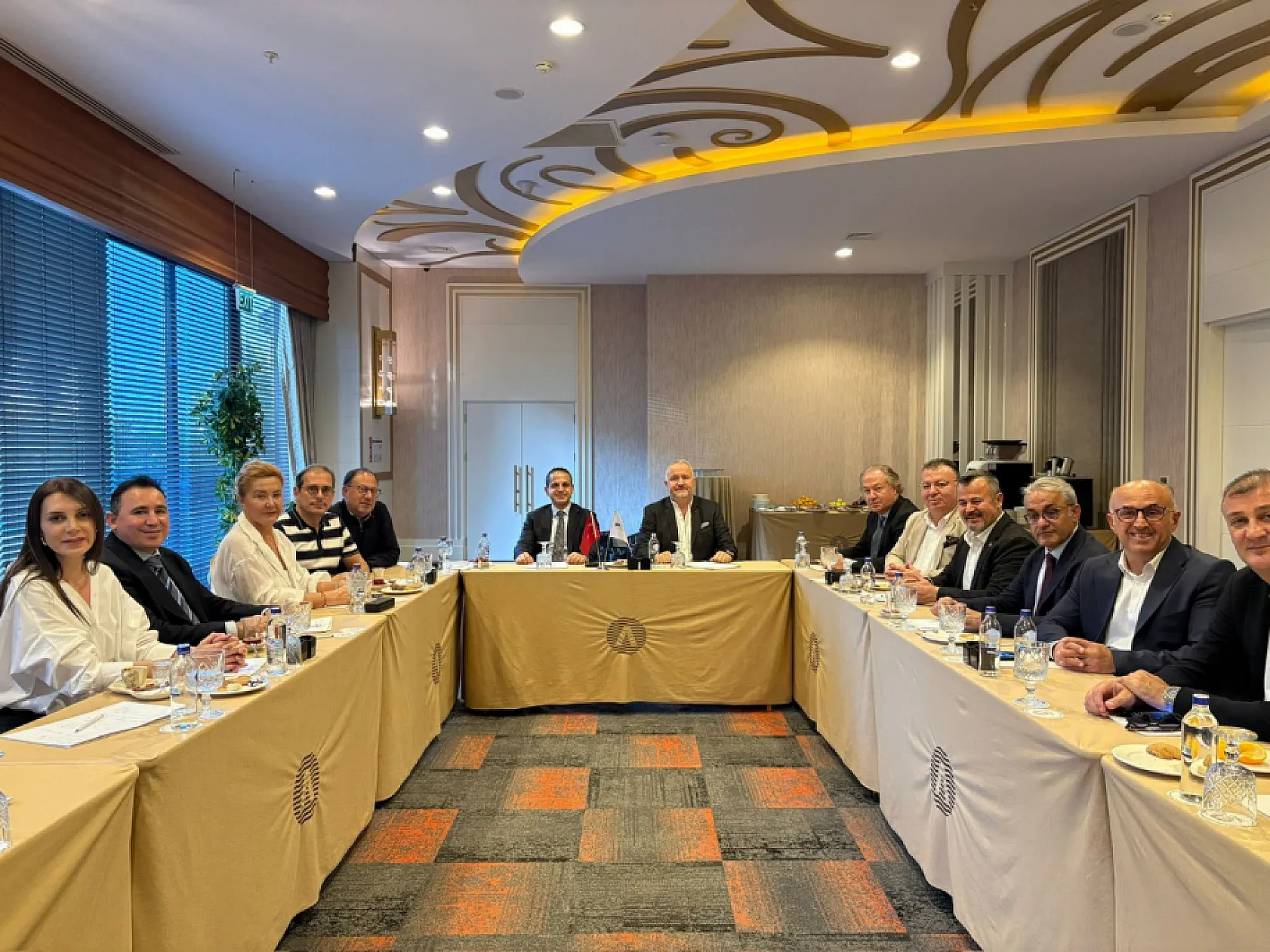 FODER Başkanı Bülent Uysal, Antalya'daki 15. Uluslararası Resort Turizm Kongresi'ne Katıldı