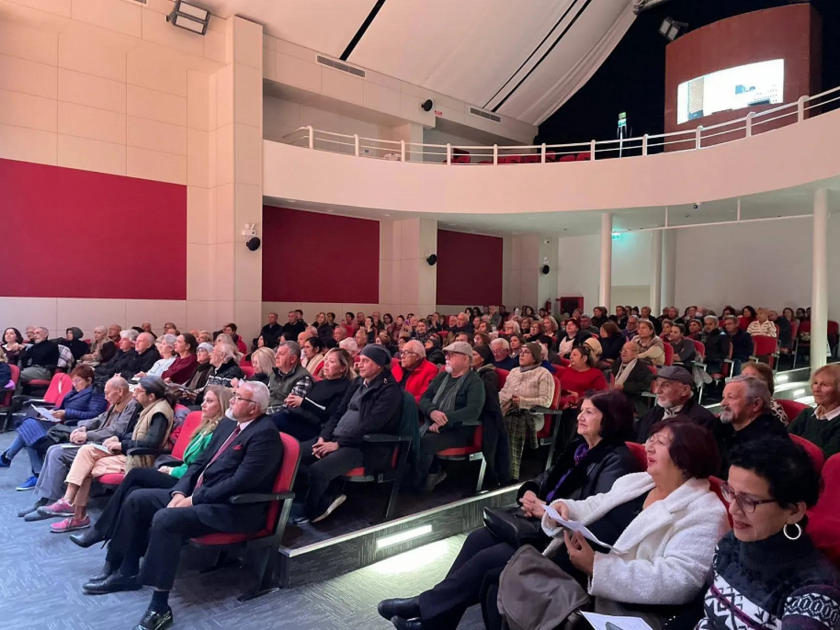 Fethiye'de Türk Sanat Müziği Gecesi: ADD Gönül Dostları Konser Verdi