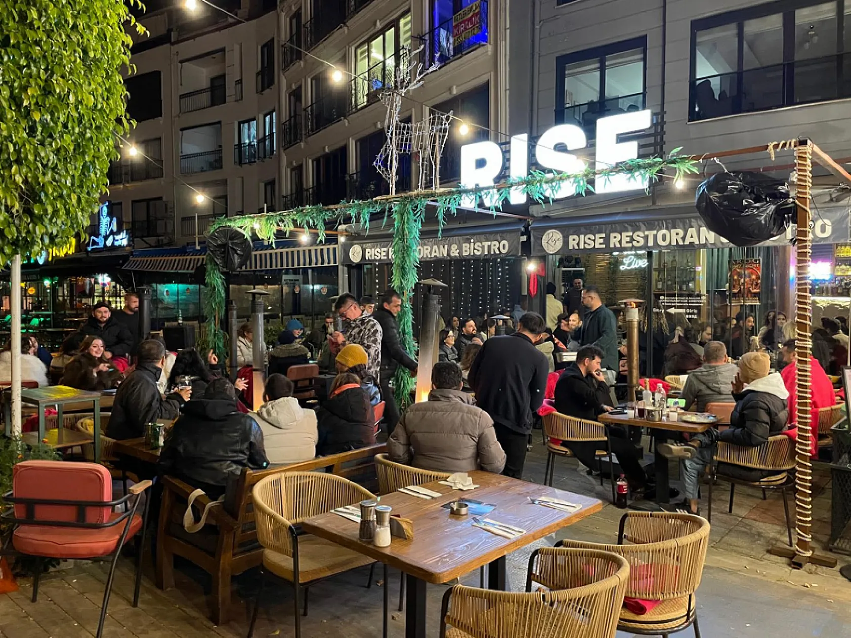 Fethiye'de Quiz Night coşkusu: Rise'ta dördüncü organizasyon gerçekleşti