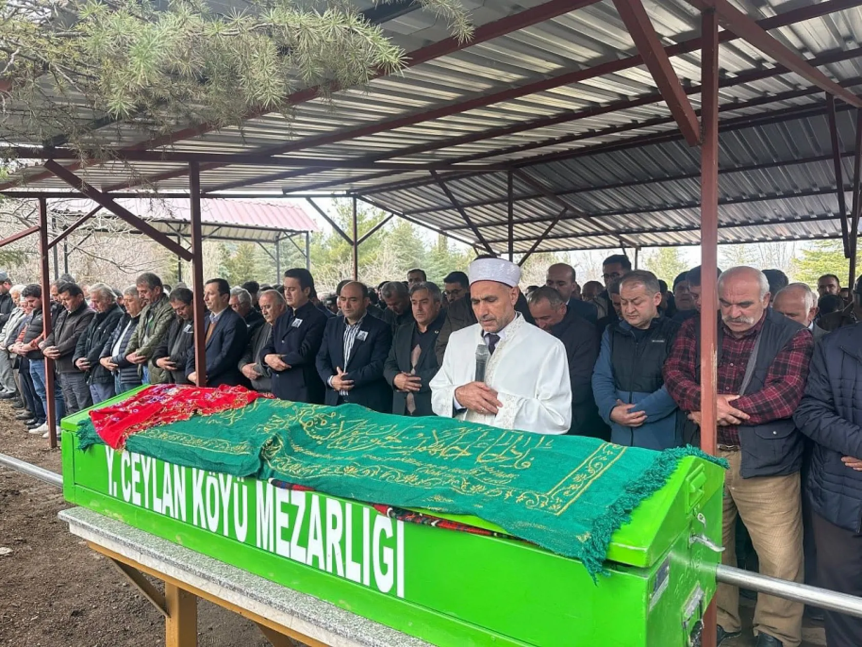 Seydikemer'de 11 Yaşındaki Ceylin Öztürk İçin Cenaze Töreni Düzenlendi