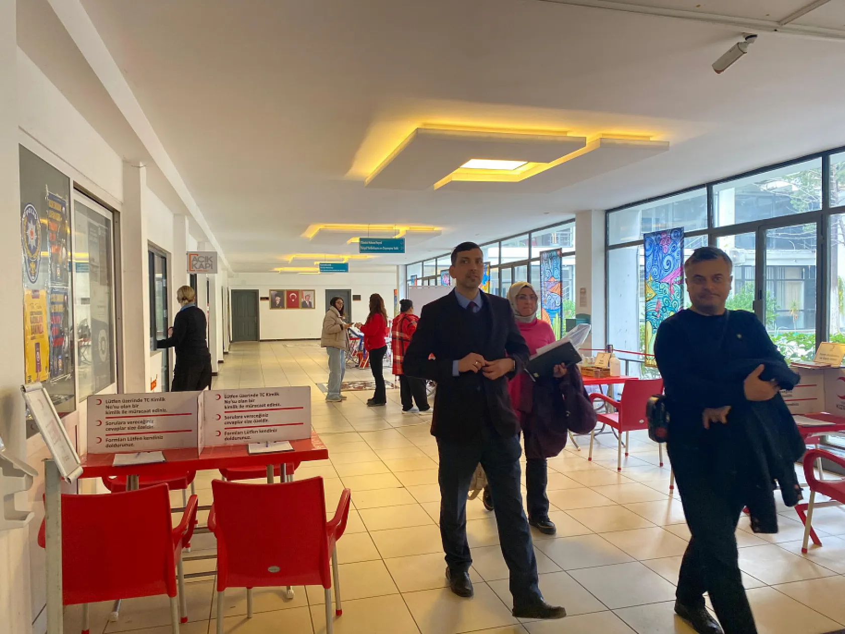 Fethiye Kaymakamlığı girişinde kan bağışları kabul edildi
