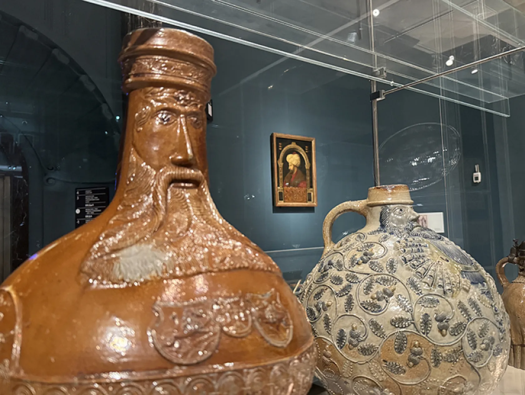 Fatih Sultan Mehmet'i tasvir eden portre ve madalyonlar Londra'da sergileniyor