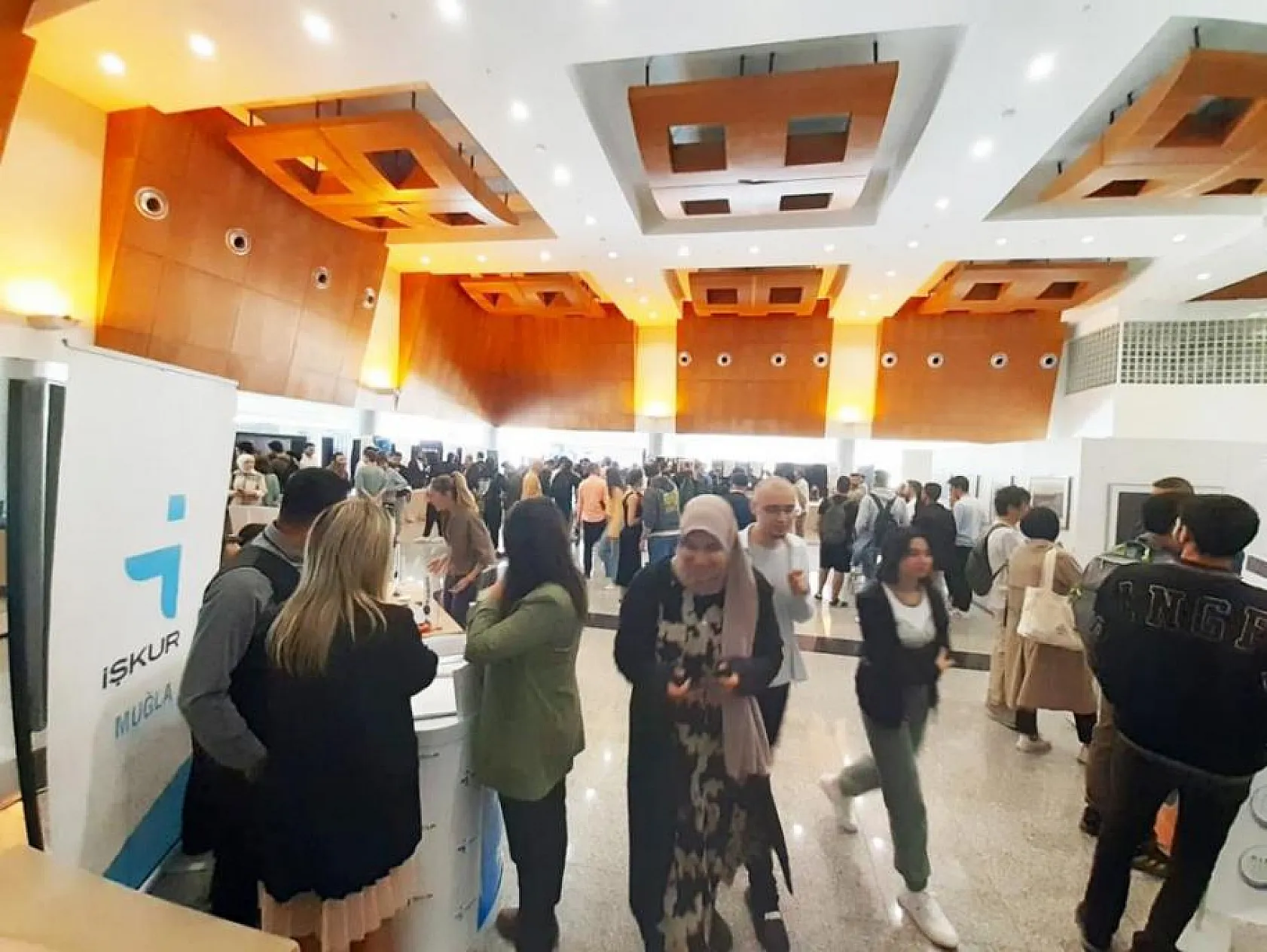 Kariyer ve teknoloji konulu panel ilgi çekti