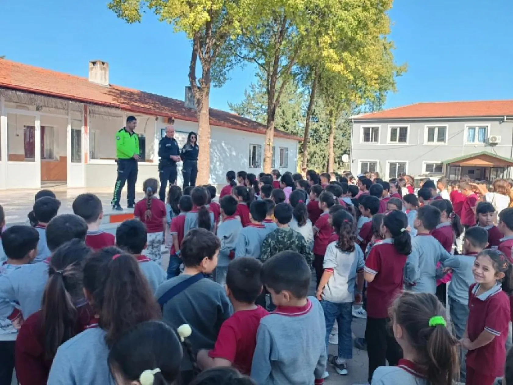 Seydikemer'de öğrencilere toplum destekli polislik eğitimi verildi