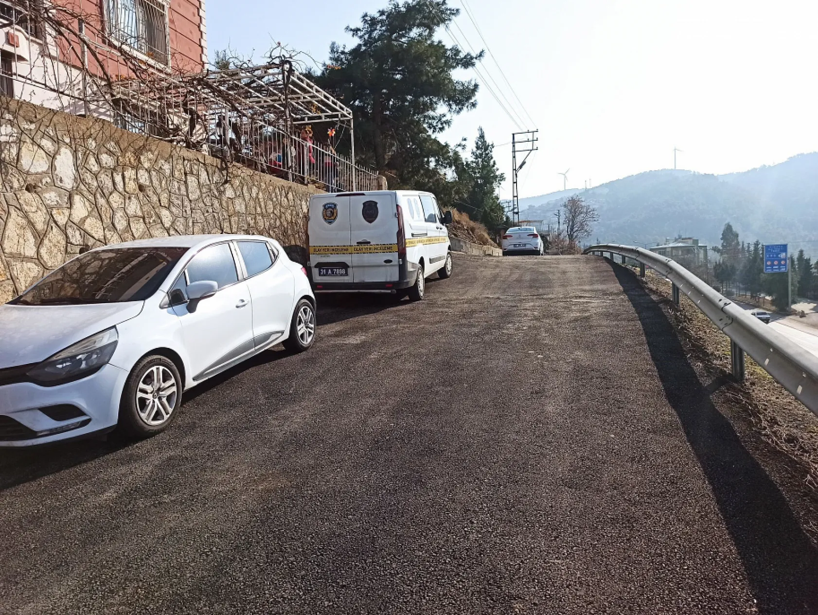 Depremzede yaşlı çiftin evine girip 2 altın bileziğini çaldılar