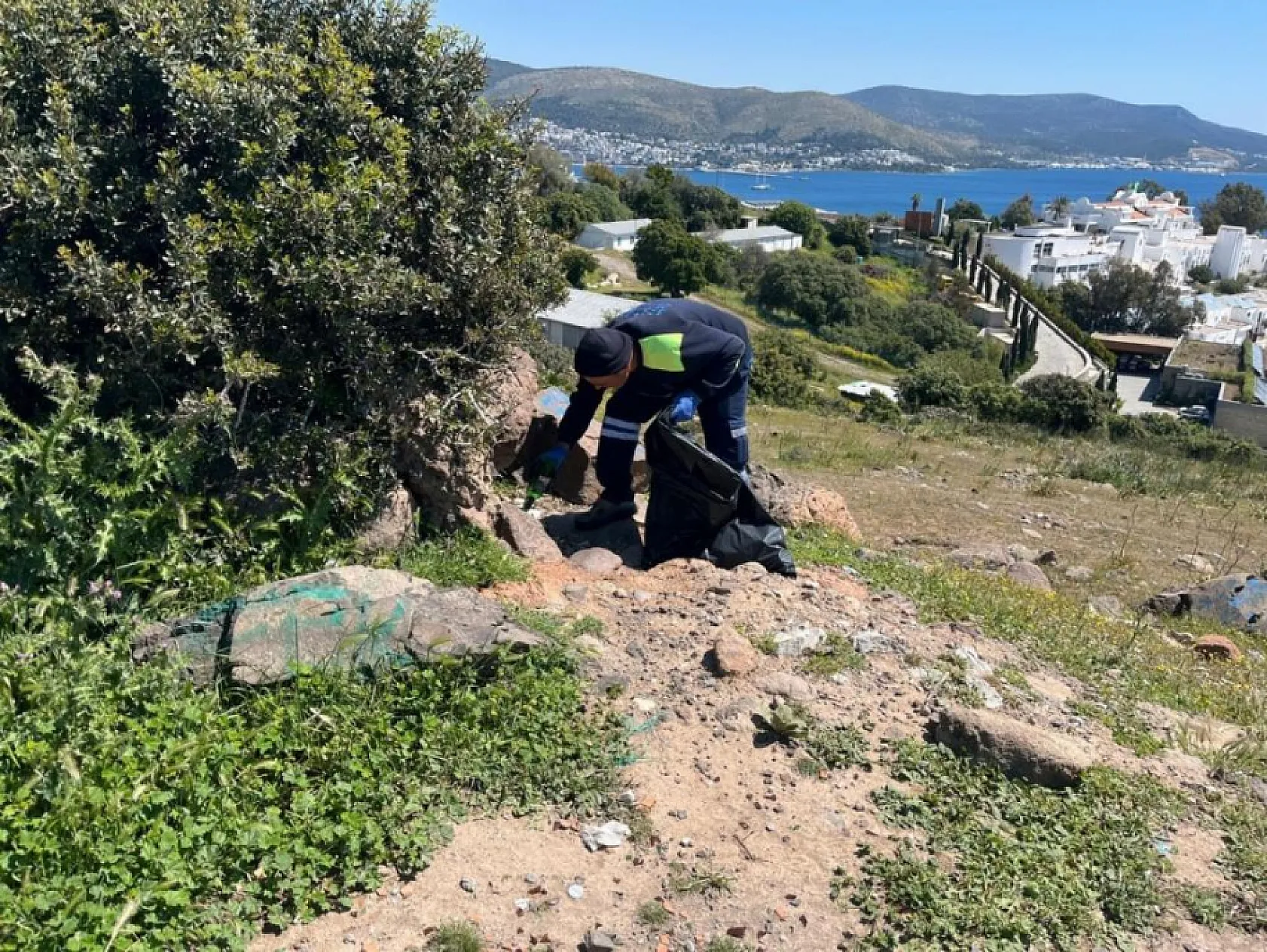 Bodrum'da yaz temizliği başladı! Gümbet'te 2 bin 250 kilogram atık toplandı