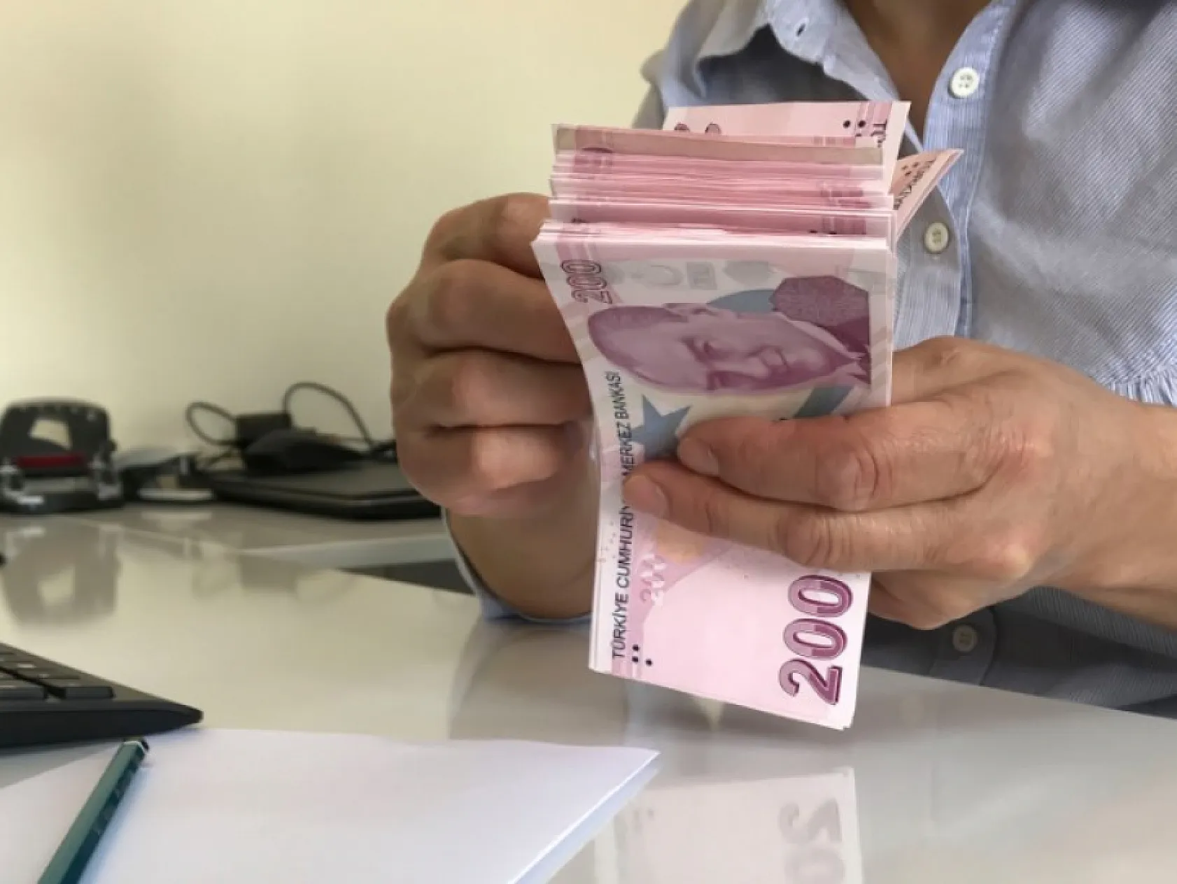 2025 Zam Tahminleri: Emekli Maaşları ve Asgari Ücrette Son Durum