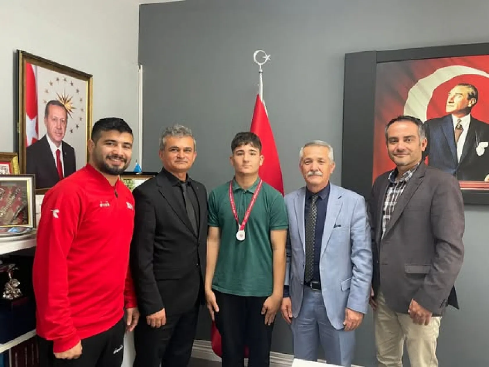 Fethiyeli Öğrenciden Güreşte Türkiye İkinciliği