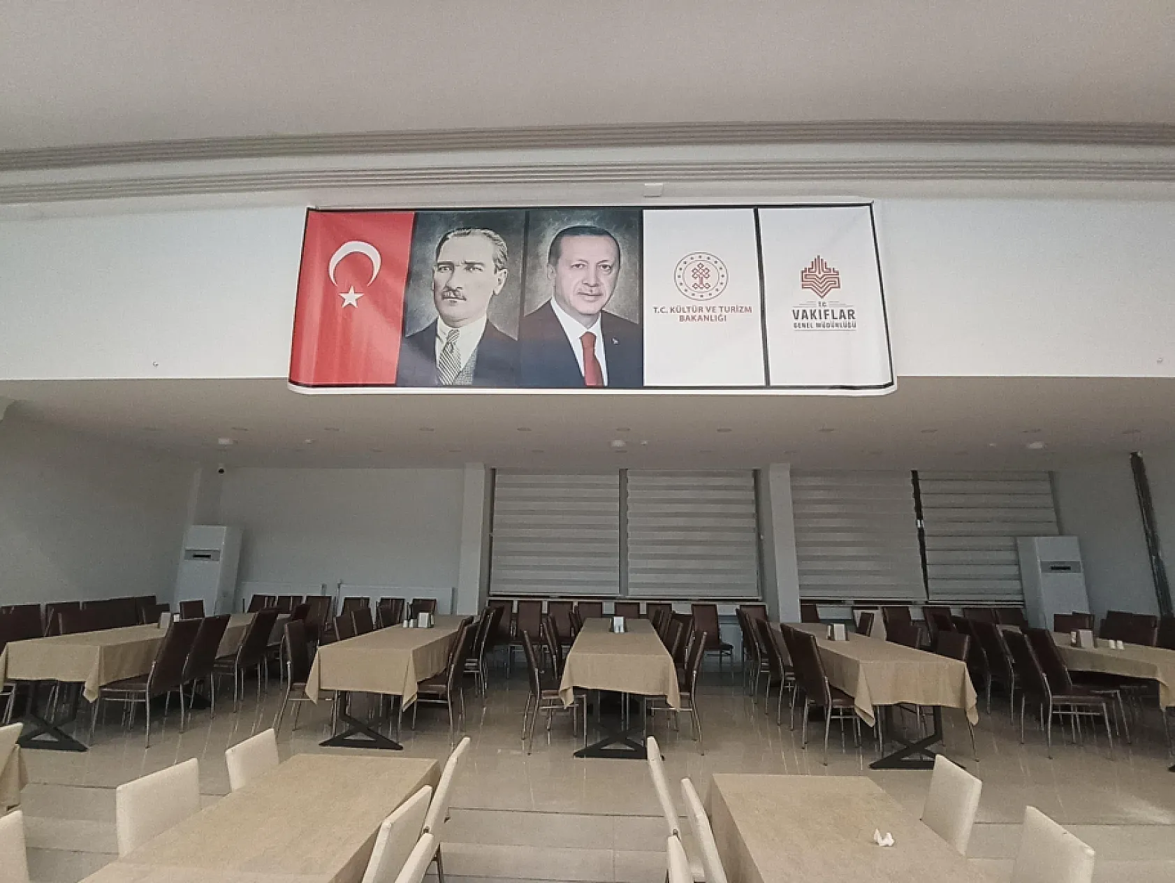 Geleneksel iftar sofralarını kuran Vakıflar Bölge Müdürlüğü hazırlıklarını tamamladı