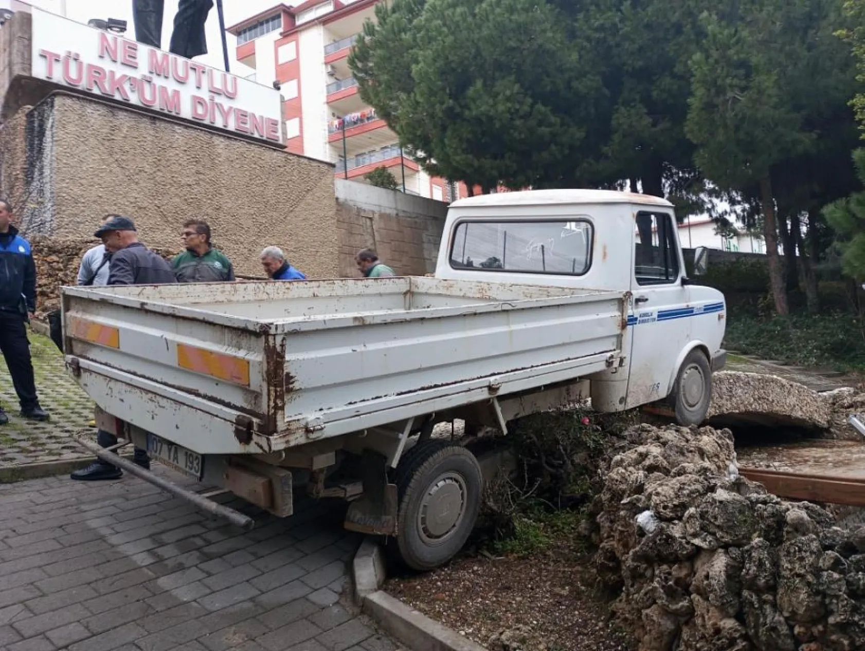 Çalınan kamyonetin bulunduğu yer görenleri hayrete düşürdü