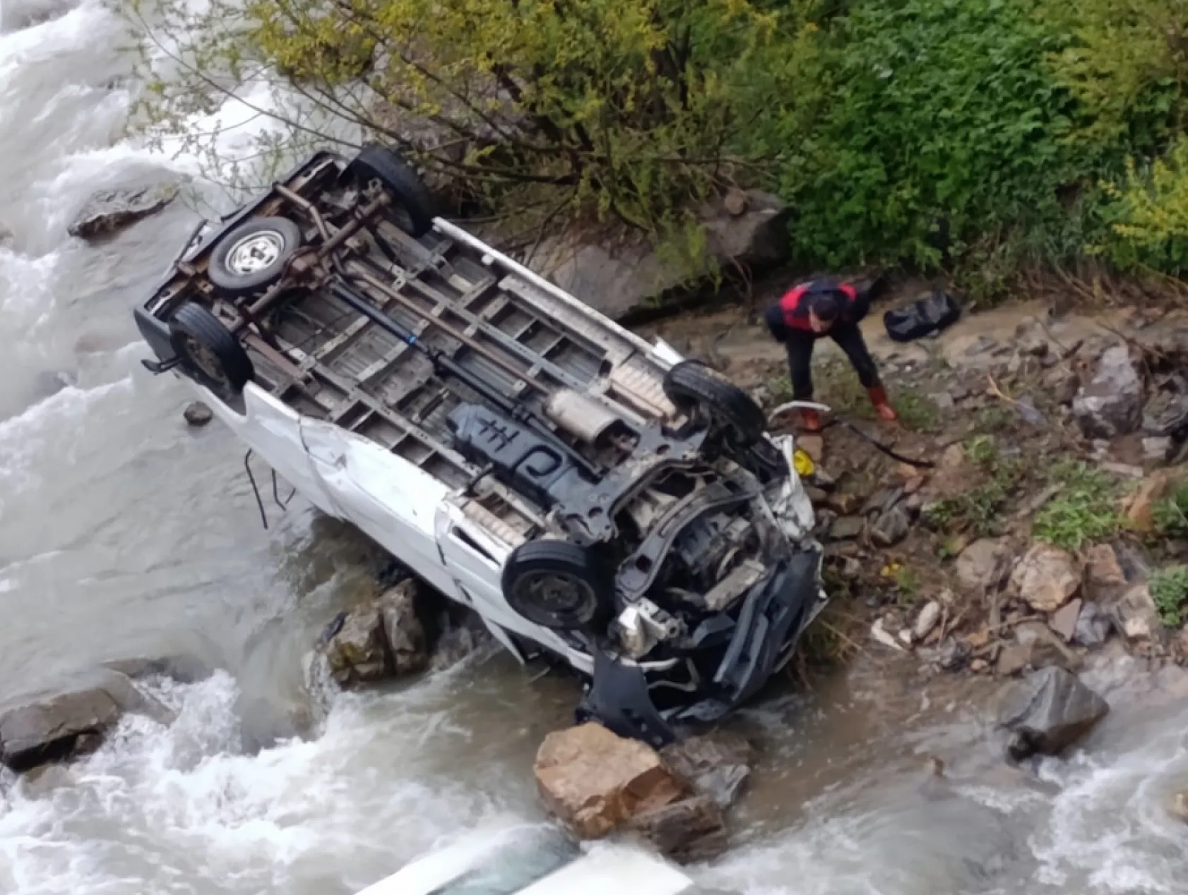 Yüksekova Doski Vadisinde feci kaza: 2 ölü, 3 yaralı