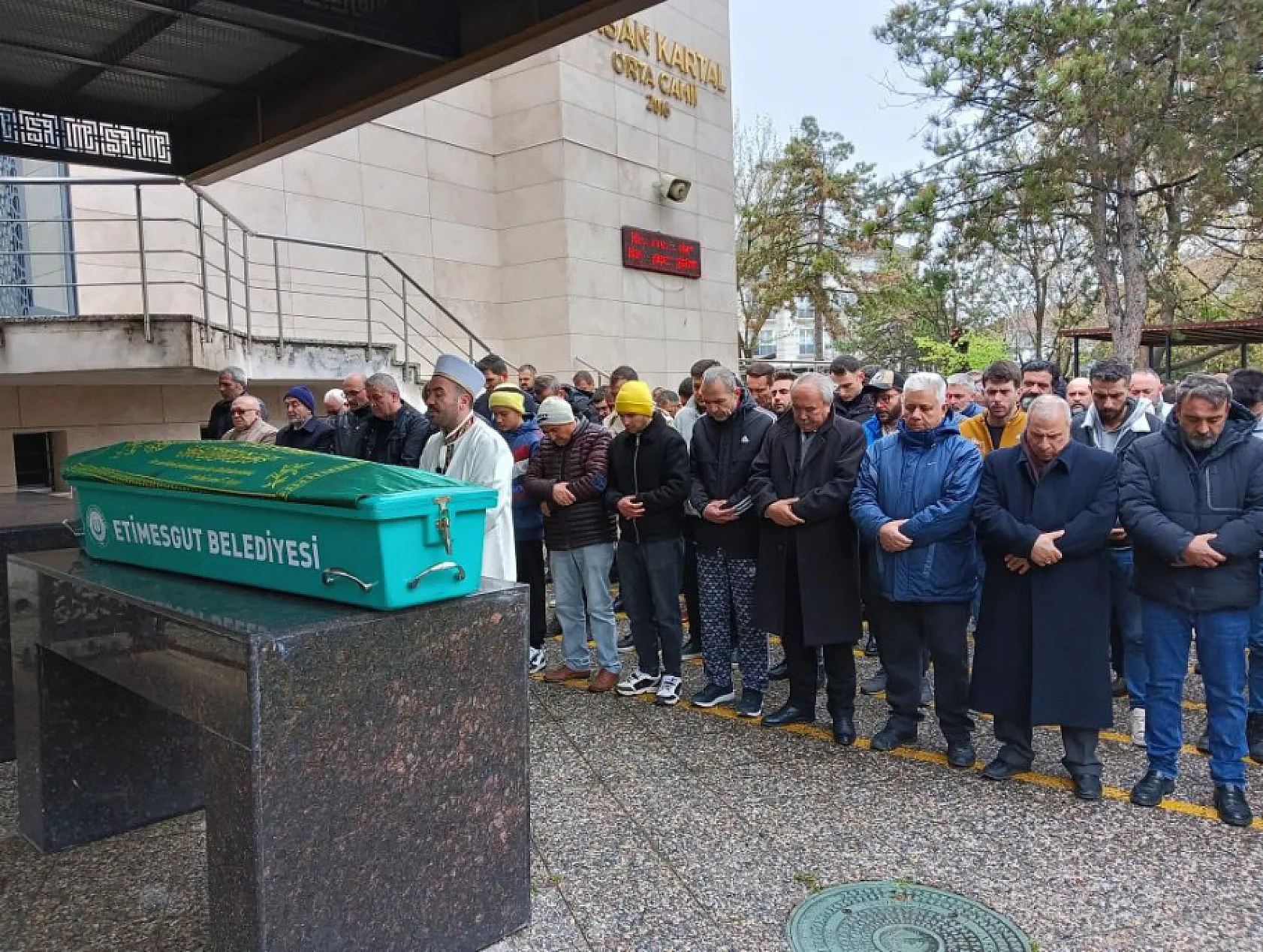Kaçak içki kabusu! 28 yaşındaki genç 2 aylık yaşam savaşını kaybetti