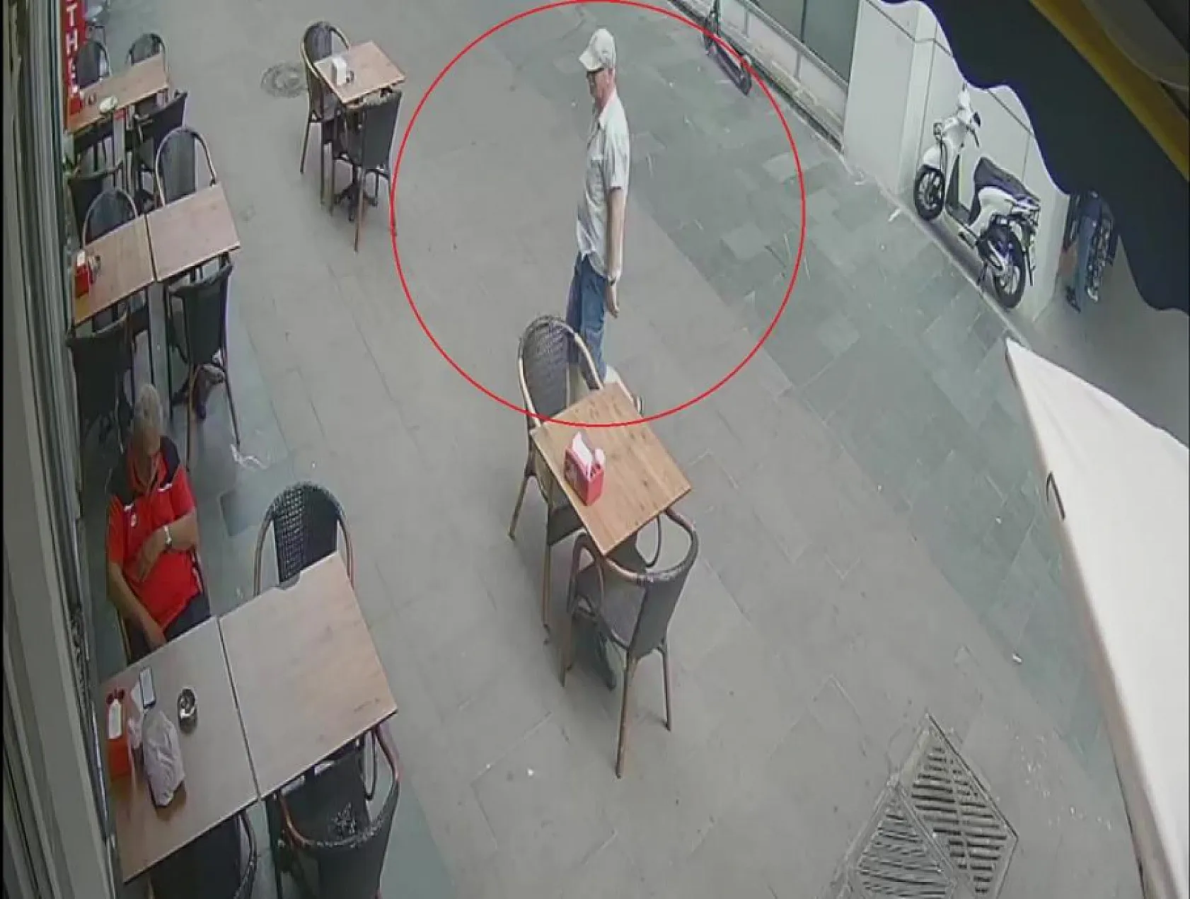 Simitçide uyudu, uyanınca neye uğradığını şaşırdı: 'Adisyon fişini de almış'
