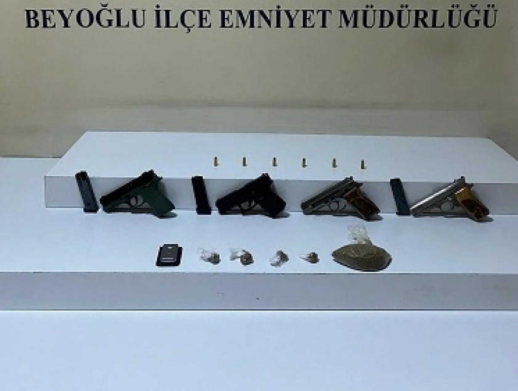 Film gibi olay: Kendini vurdu, polis kan izlerini takip edip oyununu bozdu